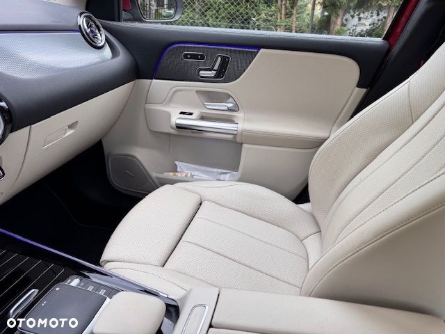 Mercedes-Benz GLA 200 Business Edition - 23