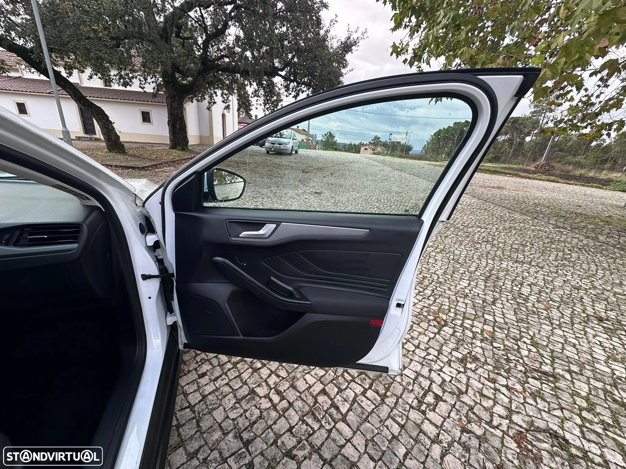Ford Focus 1.5 EcoBlue S&S ACTIVE STYLE - 11