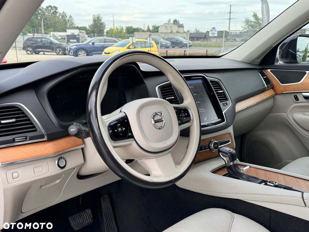 Volvo XC 90 - 11
