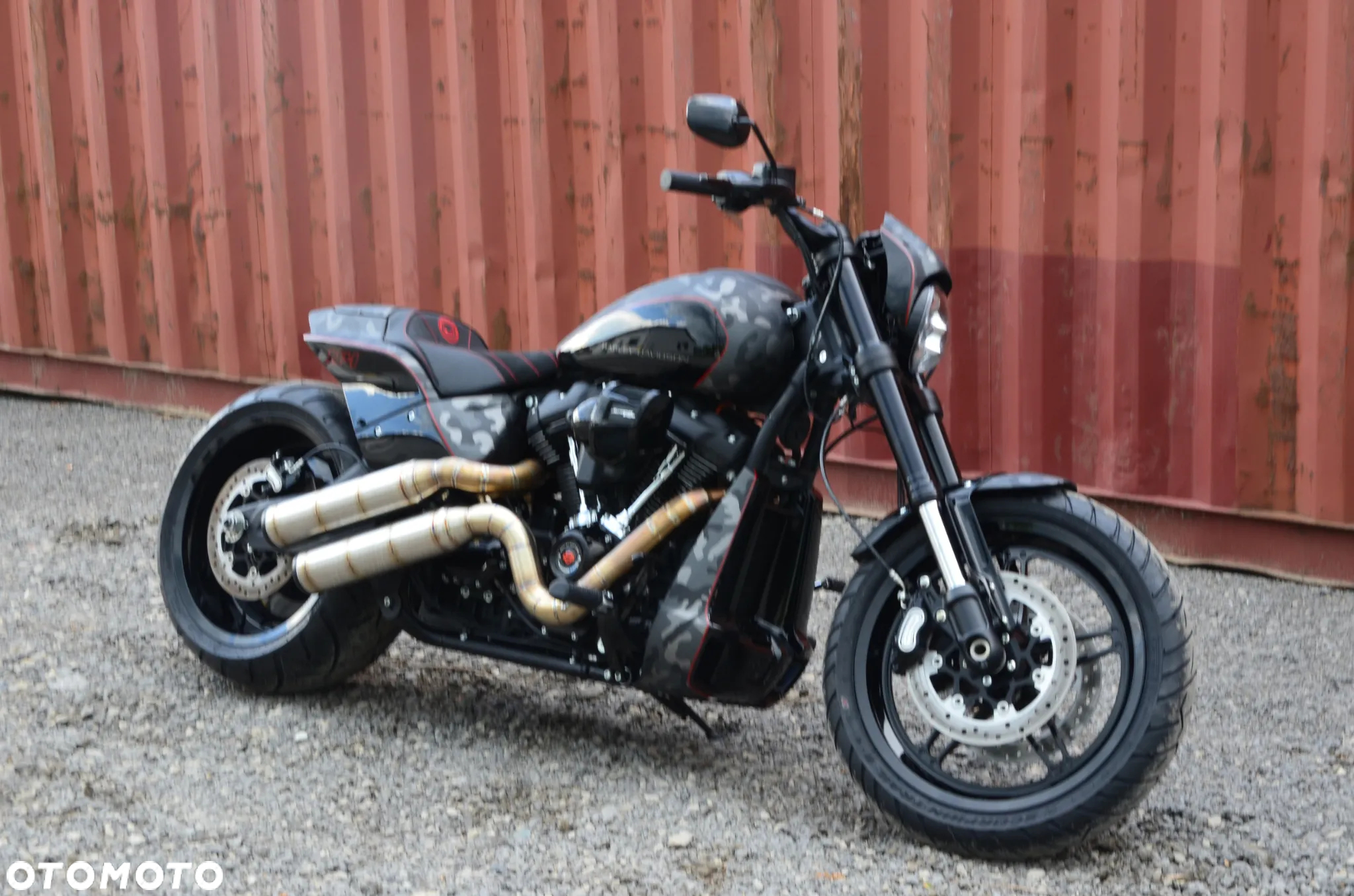 Harley-Davidson Softail FXDR - 19