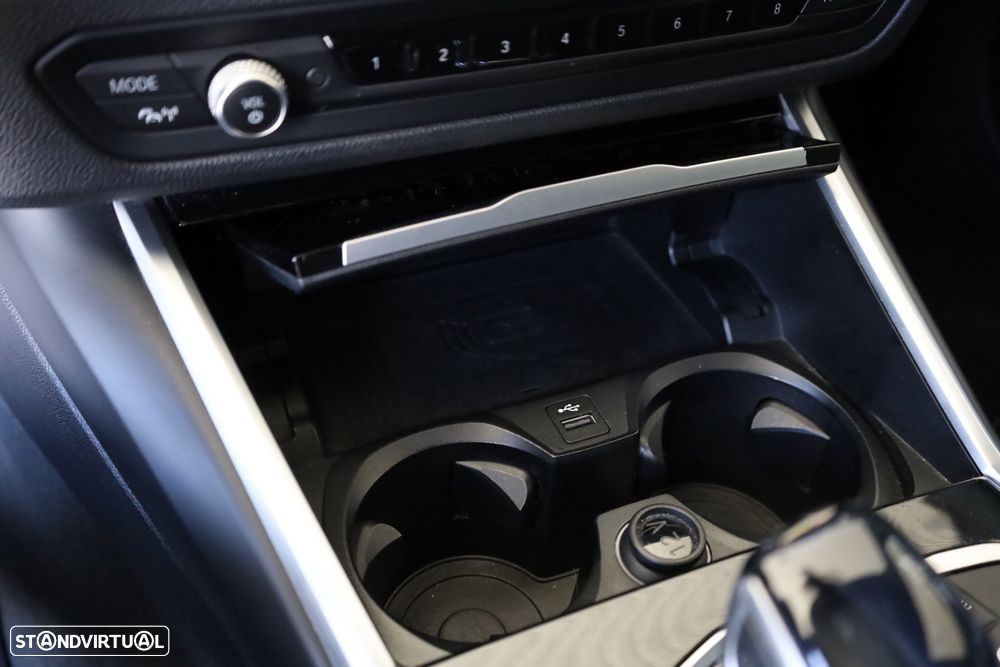 BMW 320 d Ultimate Auto - 12
