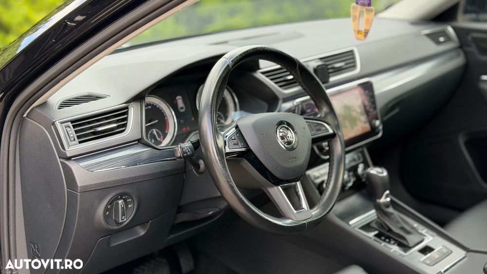 Skoda Superb 2.0 TDI DSG Active - 10