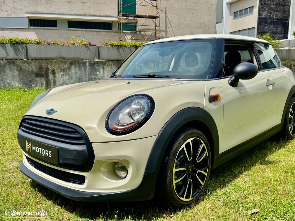 MINI 3 Portas Cooper D - 22