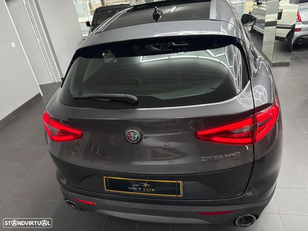 Alfa Romeo Stelvio - 48