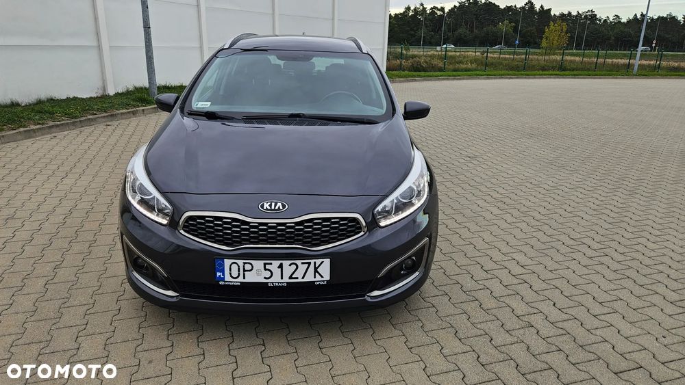 Kia Ceed - 31