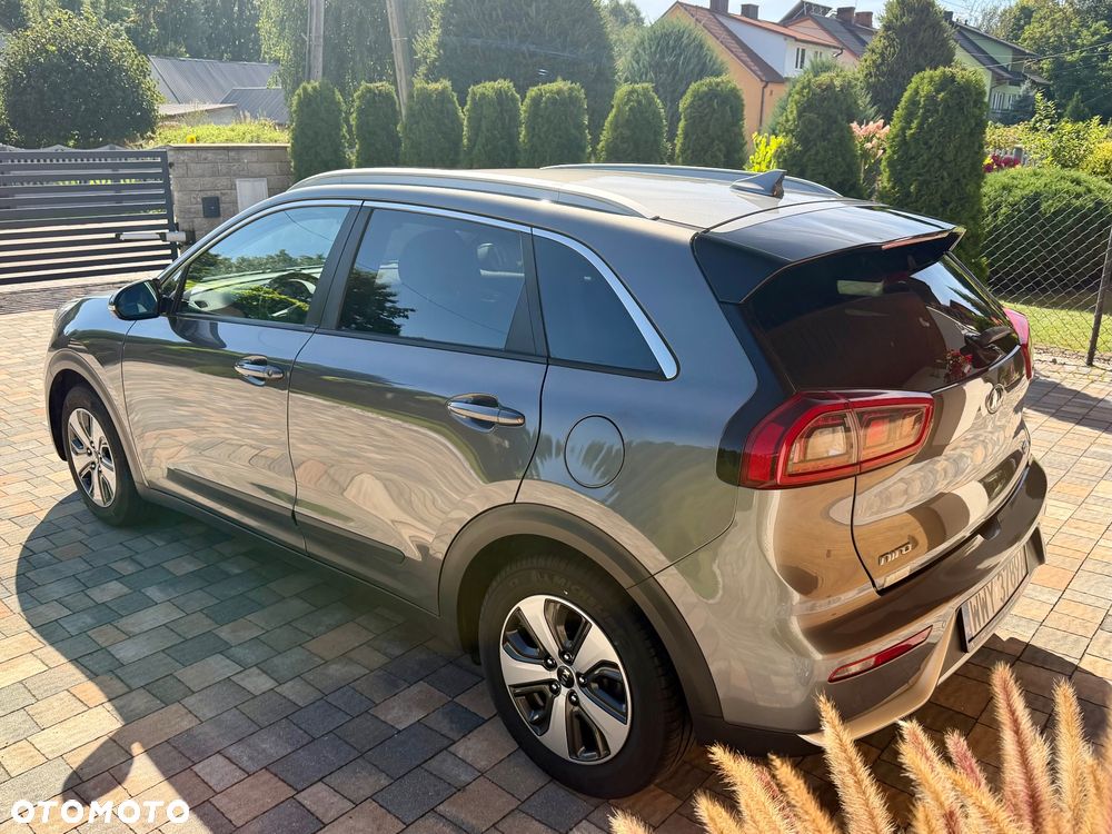 Kia Niro 1.6 GDI Hybrid M - 4