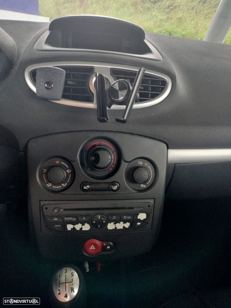 Renault Clio - 7