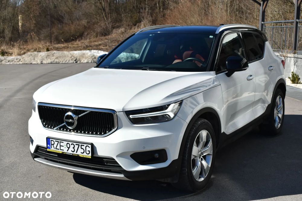Volvo XC 40 D4 AWD Geartronic Momentum Pro - 4