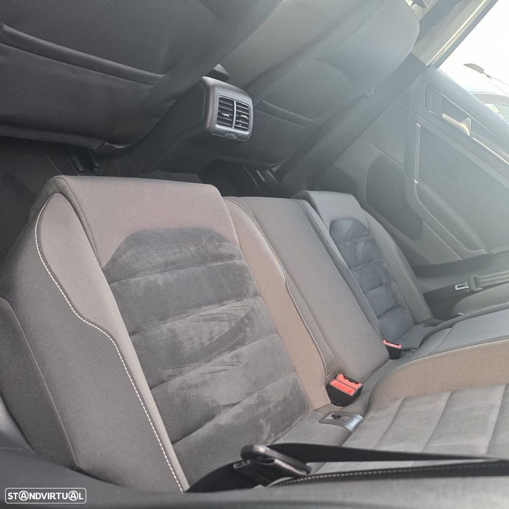 VW Golf 1.6 TDi Highline - 33