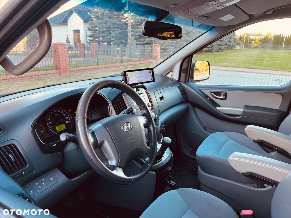 Hyundai H-1 Starex - 13
