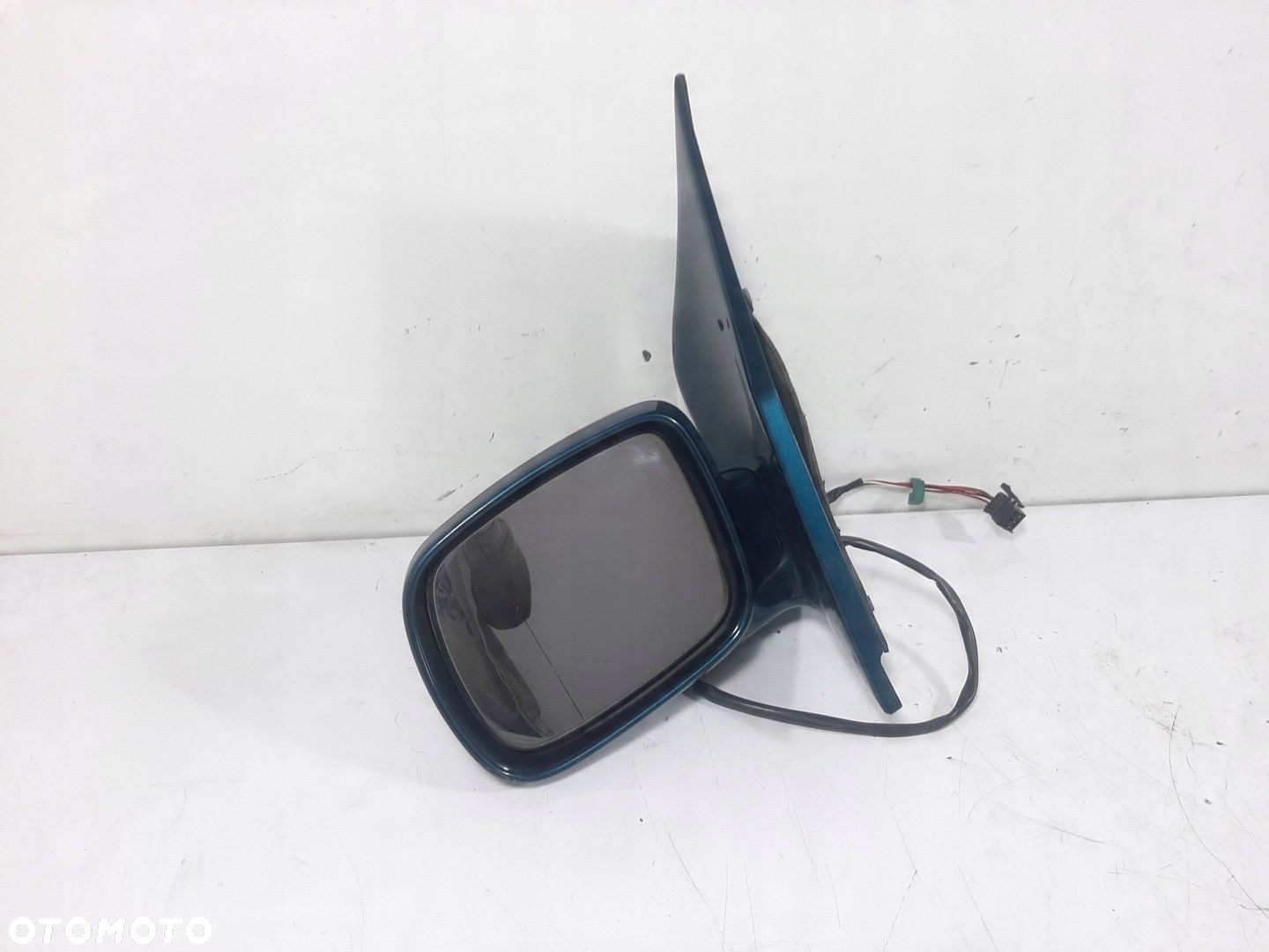 MERCEDES W638 V-KLASA 2.8 12V 98R LUSTERKO LEWE KOD 5560 5PIN 6388103116 - 1