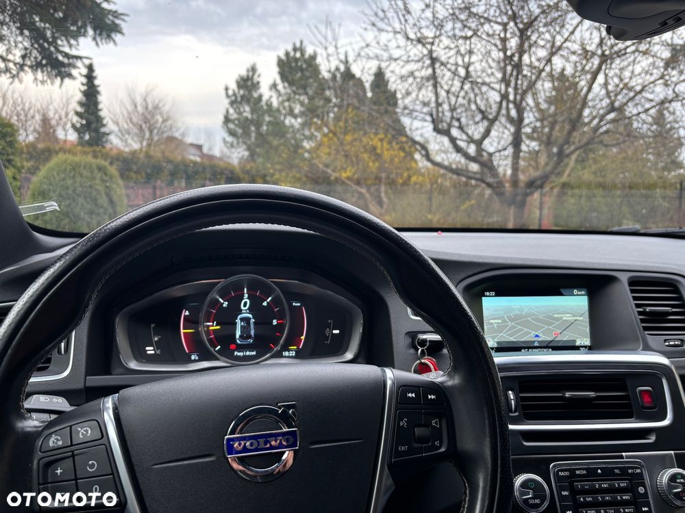 Volvo V60 D4 Drive-E R-Design Summum - 20