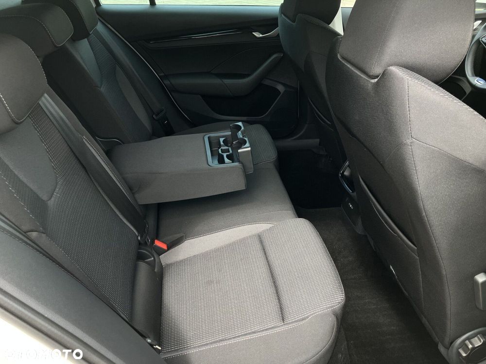 Skoda Octavia 1.5 TSI mHEV Edition 130 Selection DSG - 9