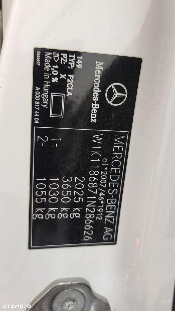 Mercedes-Benz CLA - 23
