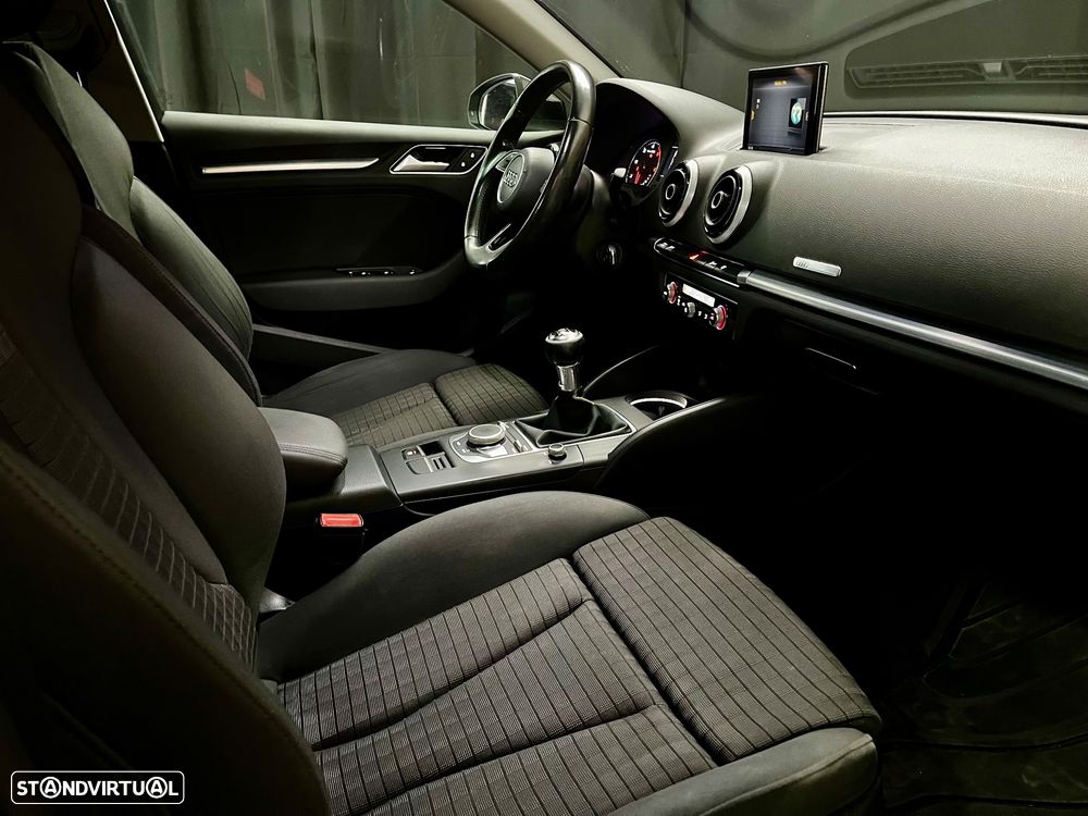 Audi A3 Sportback 1.6 TDI S-line - 13