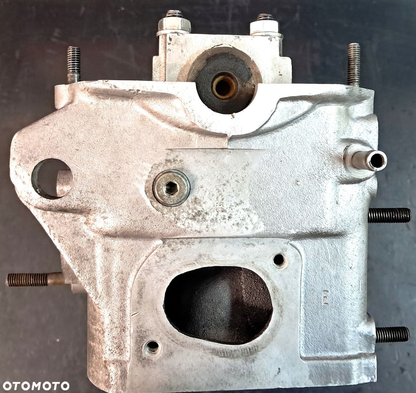 Głowica VW GOLF IV AUDI WÓZEK WIDŁOWY 1.6 8V NR .06B103373A - 7