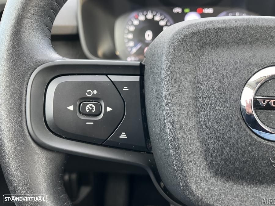 Volvo XC 40 1.5 T2 Momentum Geartronic - 29