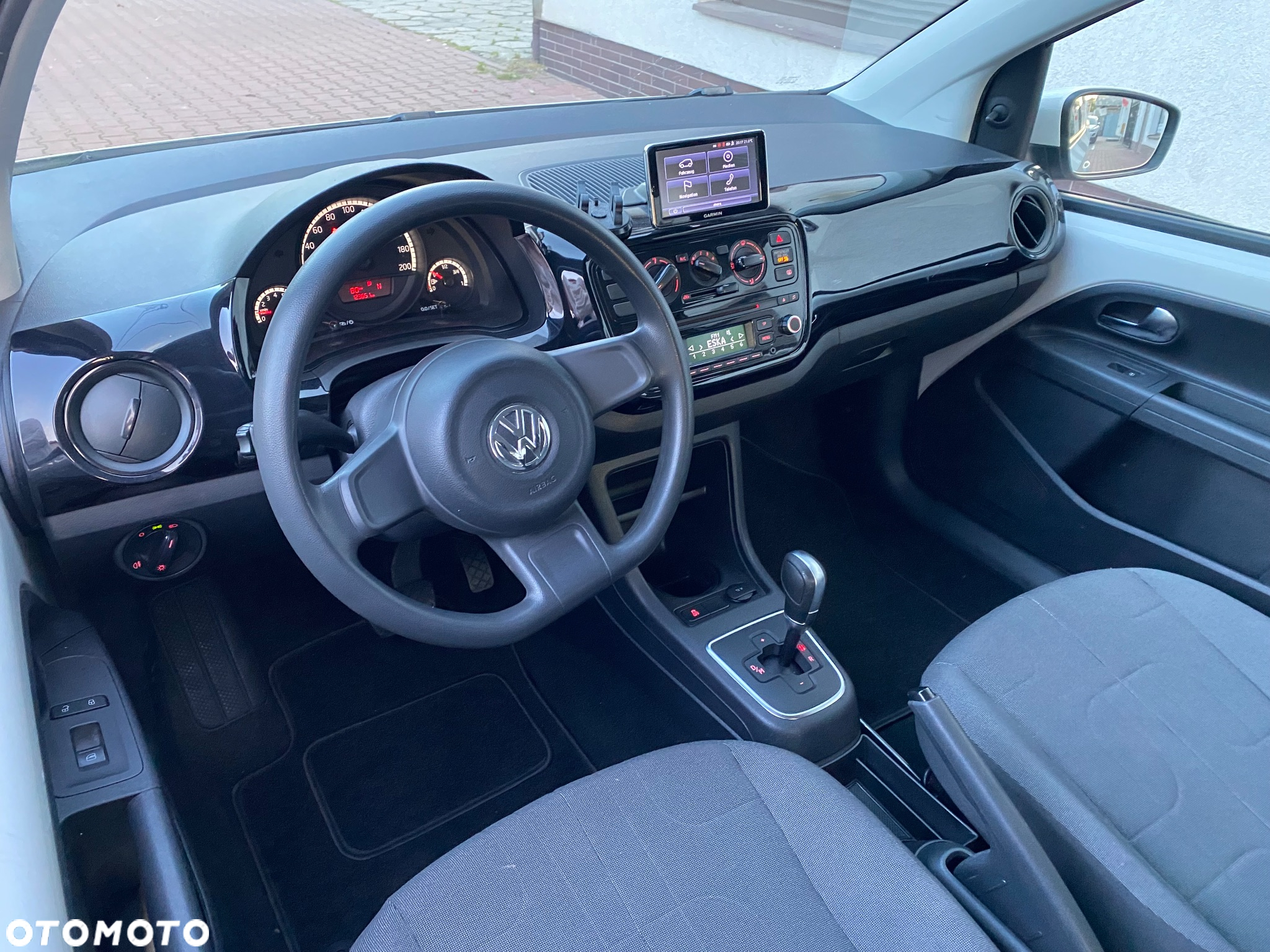 Volkswagen up! - 6