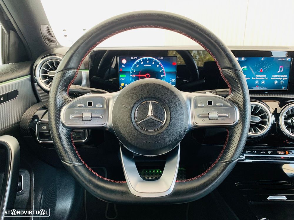 Mercedes-Benz A 250 Limousine e AMG Line - 13