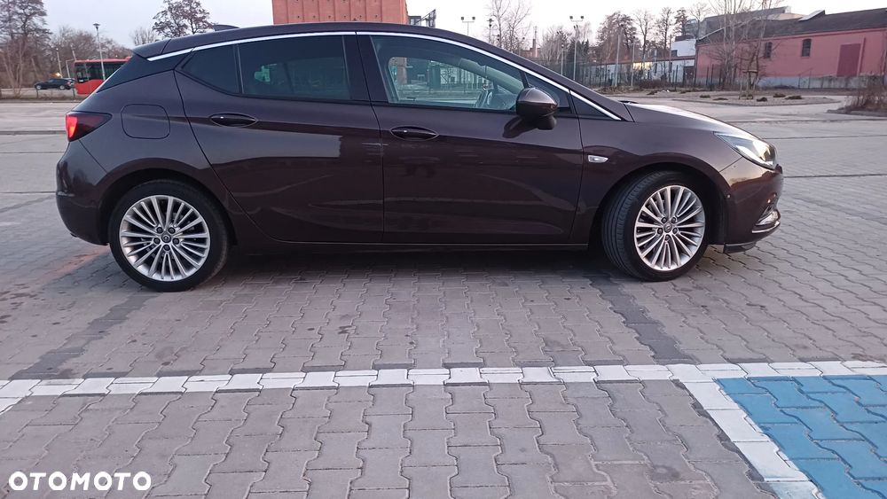 Opel Astra 1.6 T Elite S&S - 9