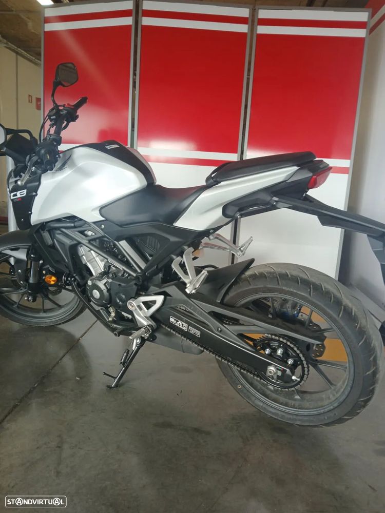 Honda CB CB 125 R - 4