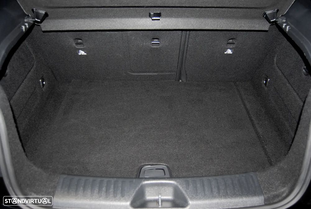 Mercedes-Benz A 180 d Urban Aut. - 39