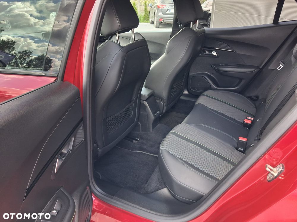 Peugeot 2008 PureTech 130 GT Pack - 21