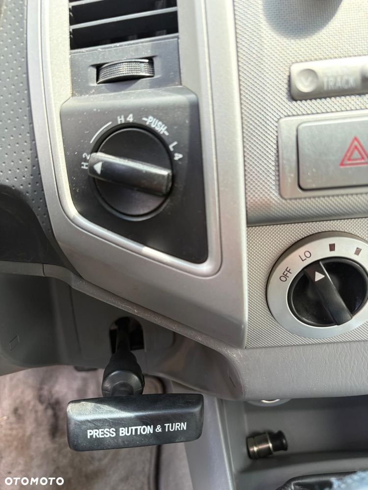 Toyota Tacoma - 10