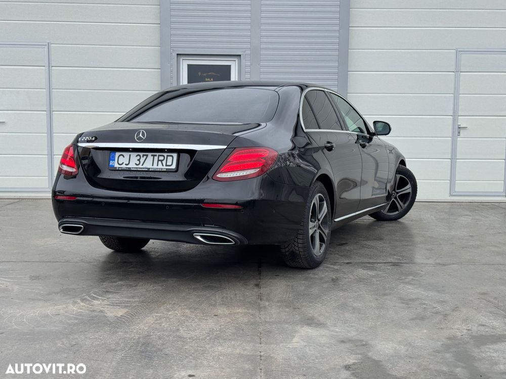 Mercedes-Benz E - 4