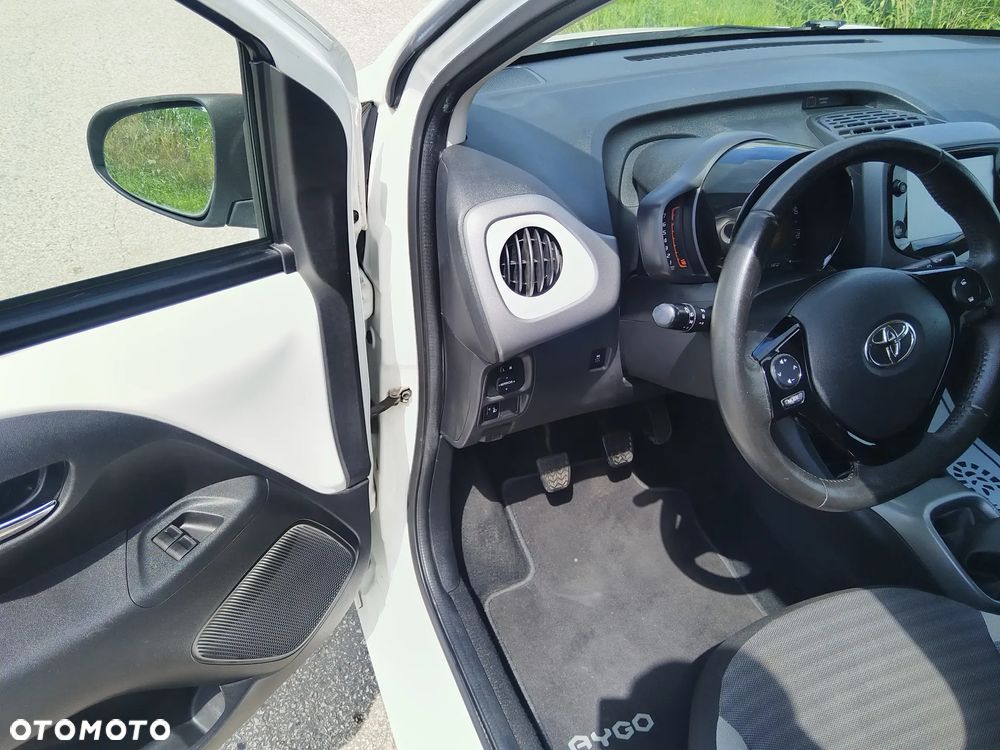 Toyota Aygo 1.0 VVT-i Color Edition - 13