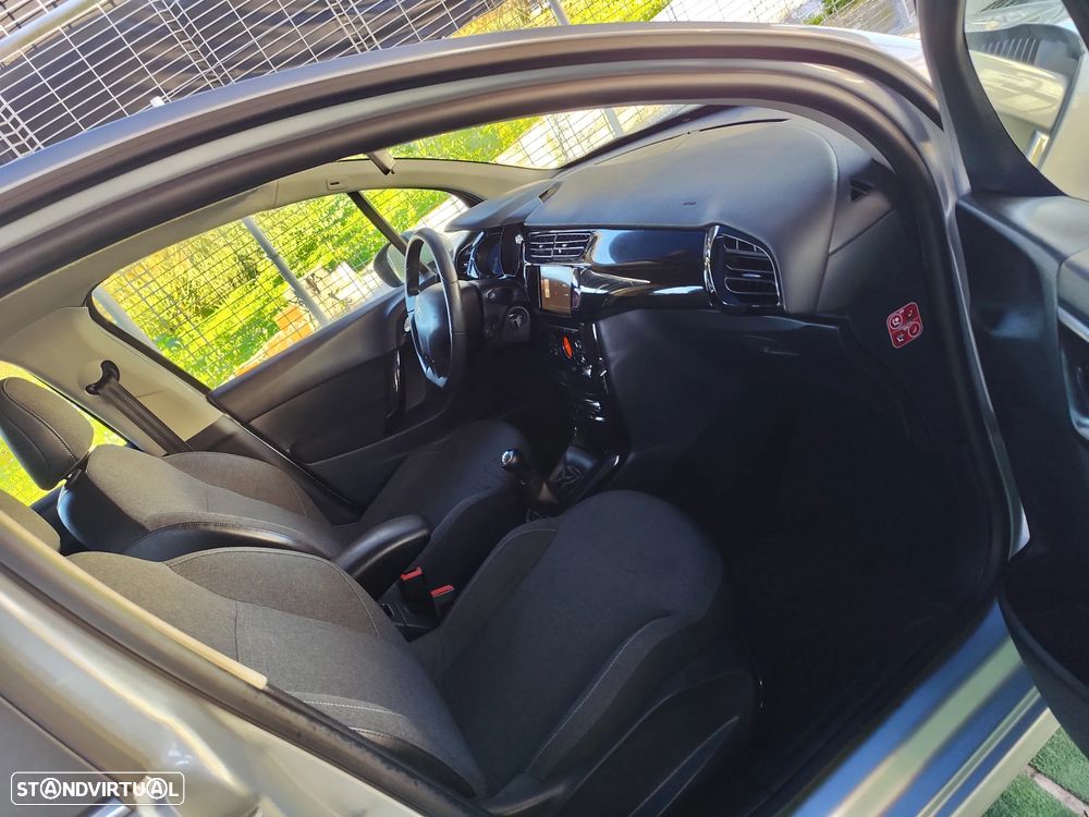 Citroën C3 1.2 PureTech Collection - 32
