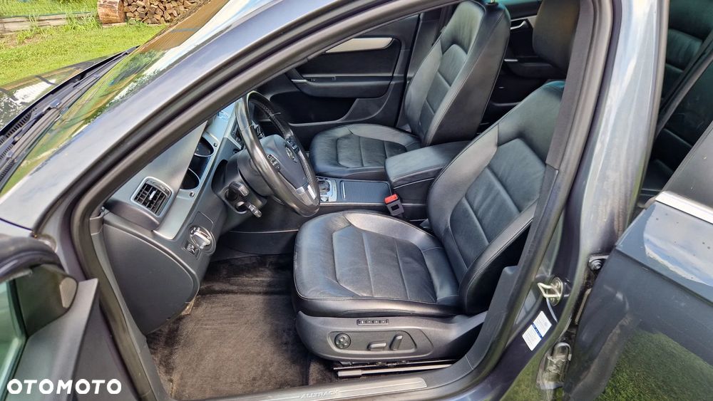 Volkswagen Passat 2.0 TDI 4Motion DSG BlueMotion Tech Highline - 34