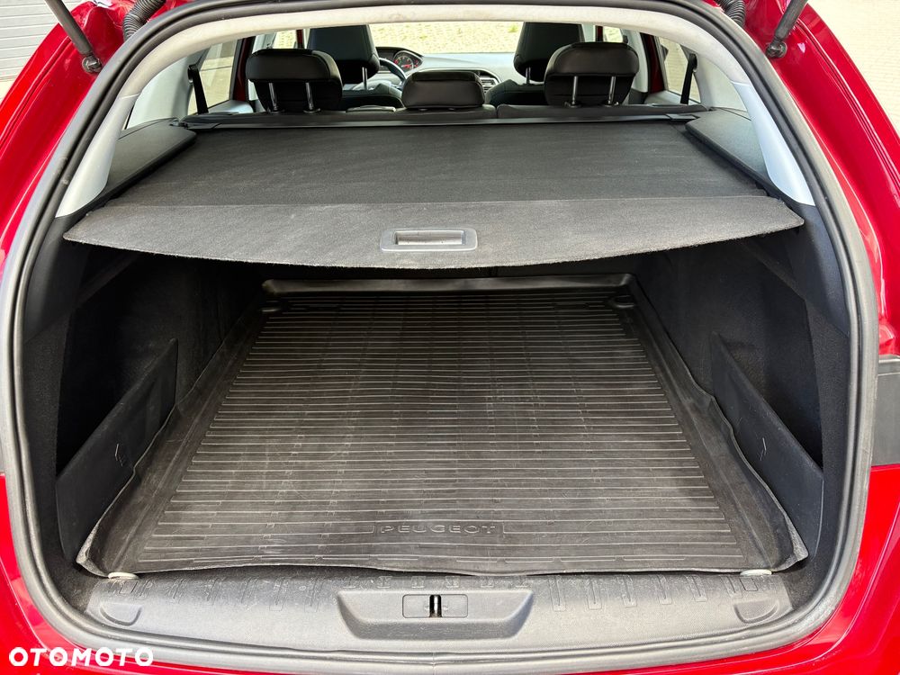 Peugeot 308 BlueHDi 120 EAT6 Stop & Start Allure - 23