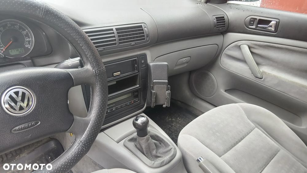 Volkswagen Passat 1.9 TDI Trendline - 7