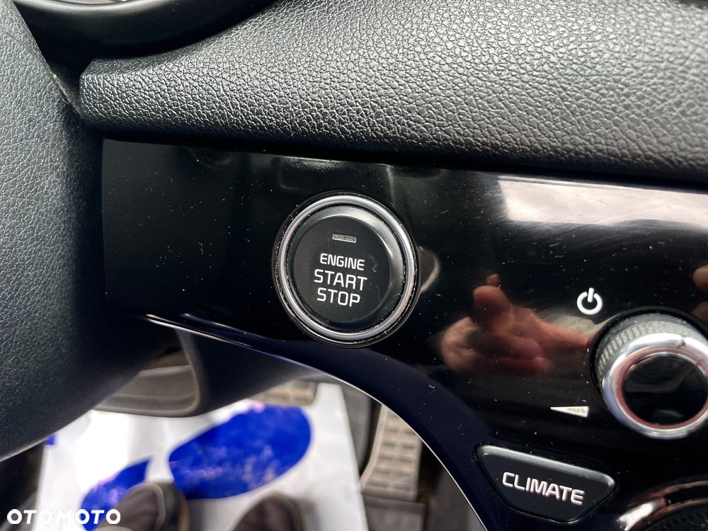 Kia Sportage 2.0 CRDI 4WD Automatik Dream-Team Edition - 17