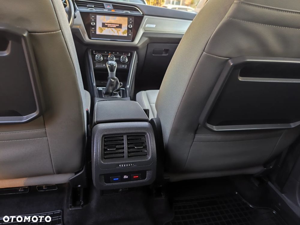 Volkswagen Touran 1.5 TSI EVO Trendline - 26