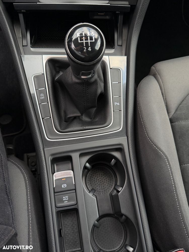 Volkswagen Golf - 15