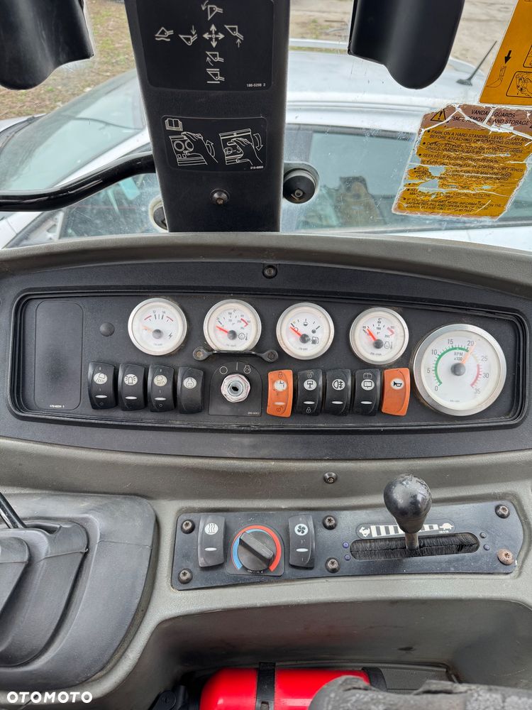 Caterpillar 428D - 21