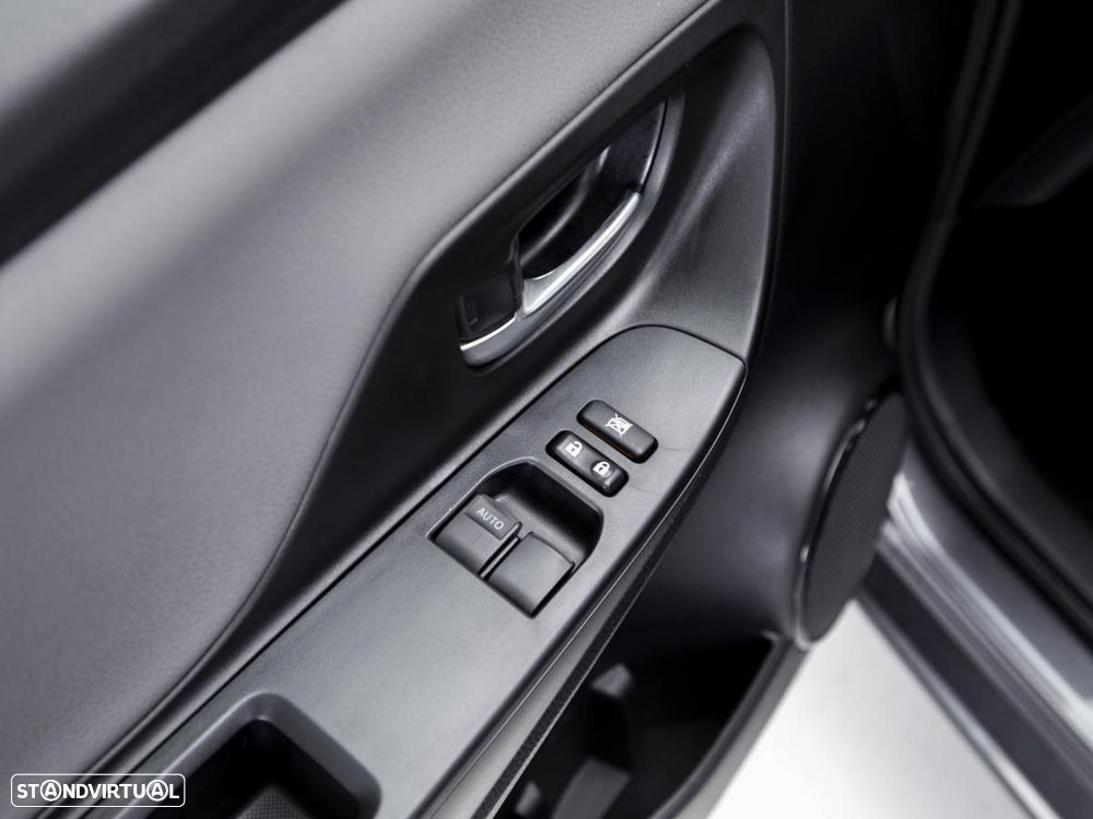 Toyota Yaris 1.0 VVT-i Comfort — fotografia 12
