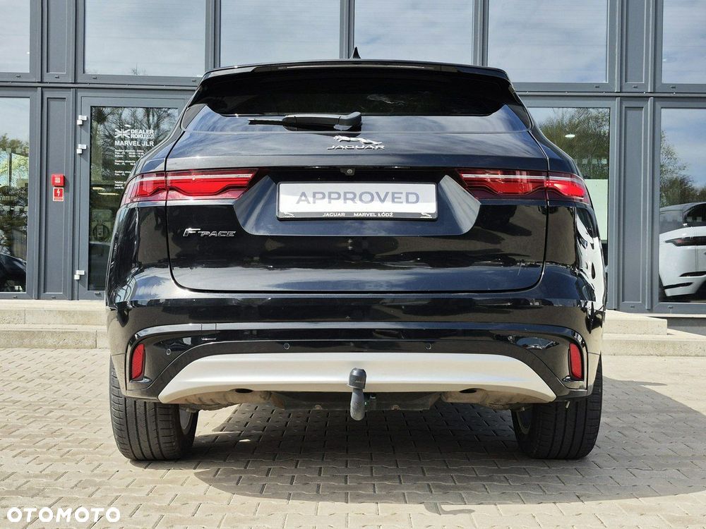 Jaguar F-Pace - 11