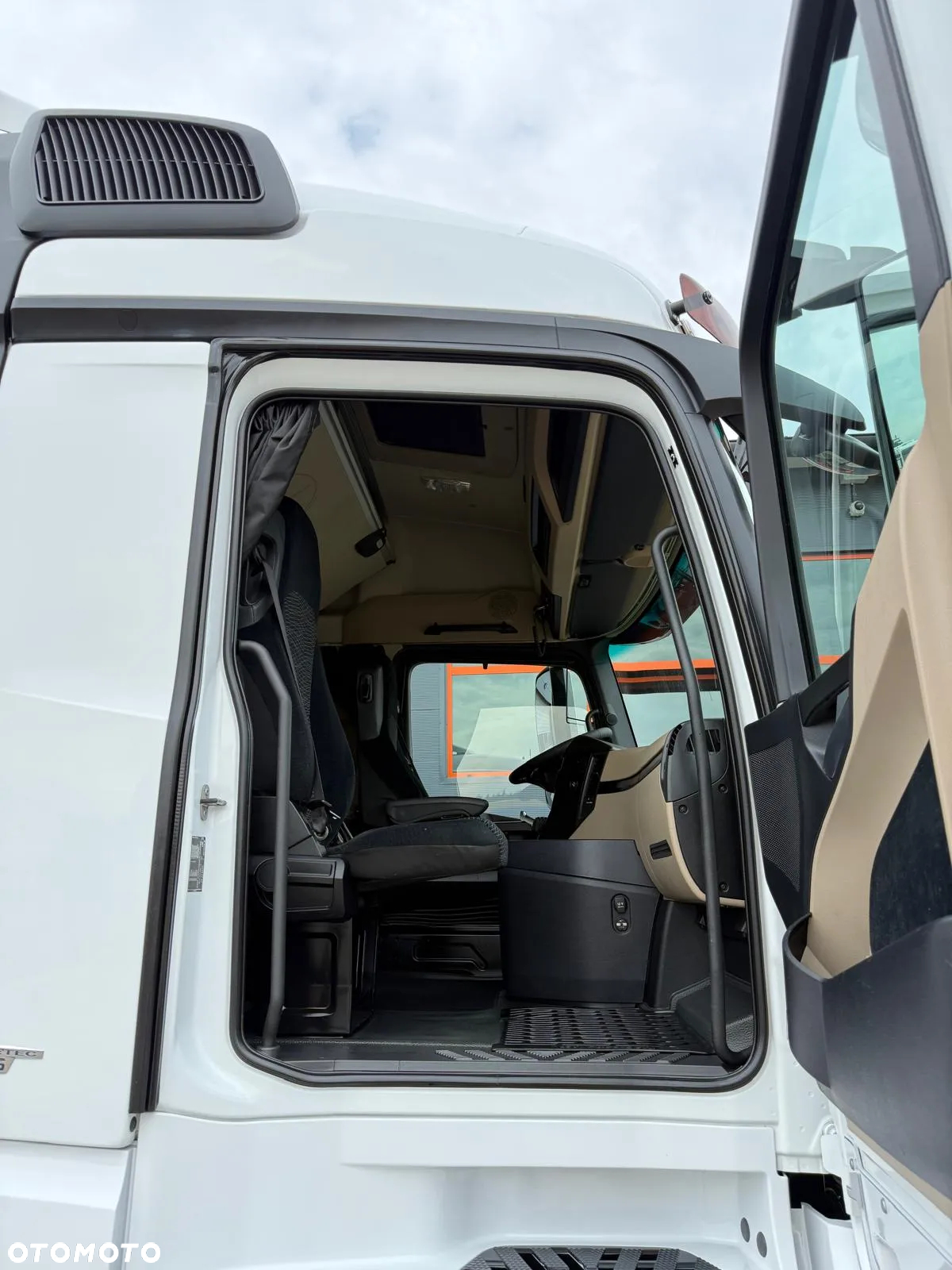 Mercedes-Benz Actros 2542 / E6 / burto-firanka 8,5 m + winda / 21Epal / z Niemiec / sypialka plandeka firana skrzynia - 30