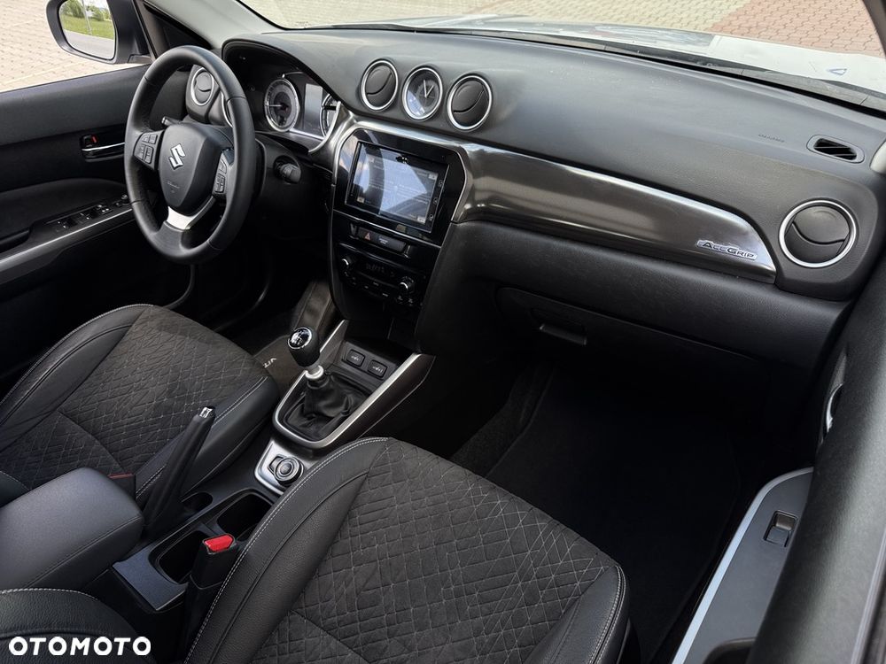 Suzuki Vitara 1.4 Boosterjet XLED Sun 4WD - 7