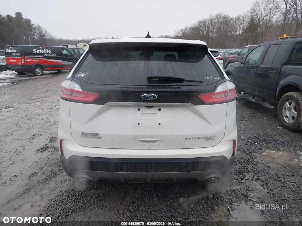 Ford Edge - 9