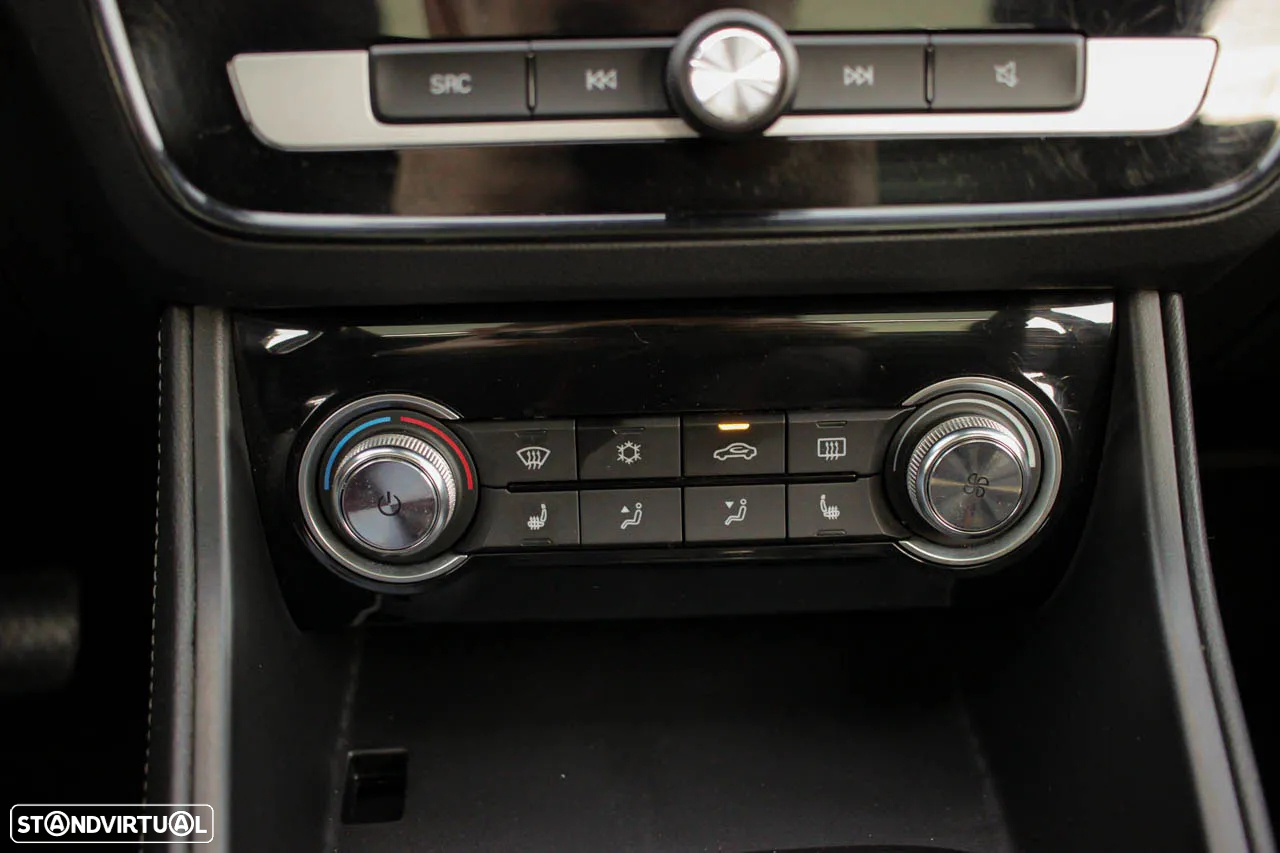 MG ZS EV 44.5 kWh Luxury - 16
