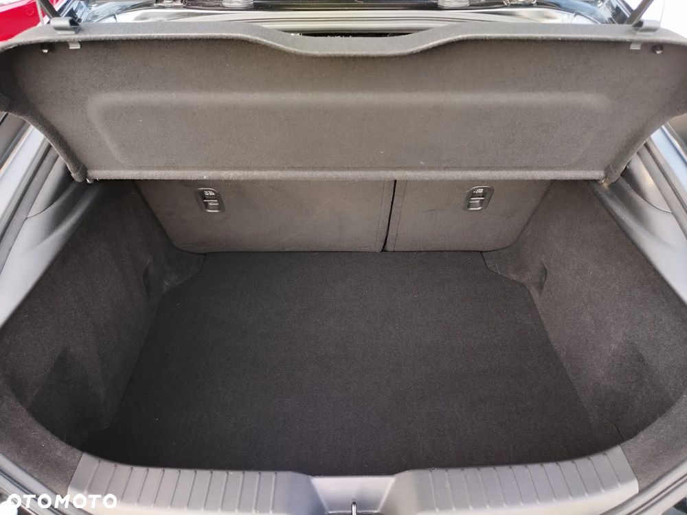 Mazda 3 2.0 mHEV Exclusive Line - 17