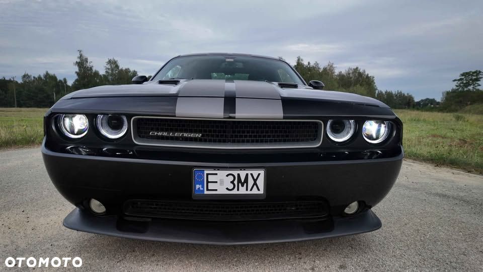 Dodge Challenger - 5