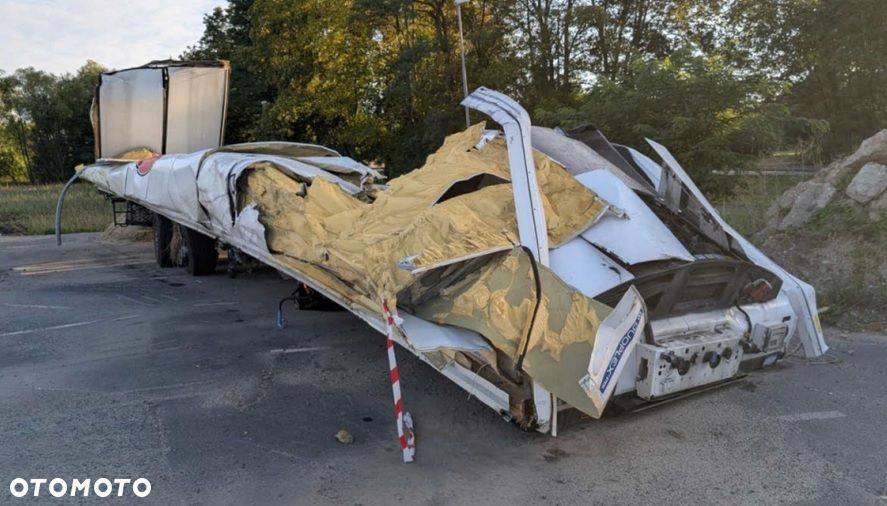 Schmitz Cargobull SKO 24 - 1