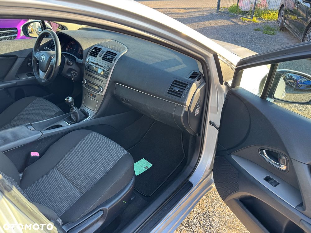 Toyota Avensis 1.8 Luna EU5 - 7