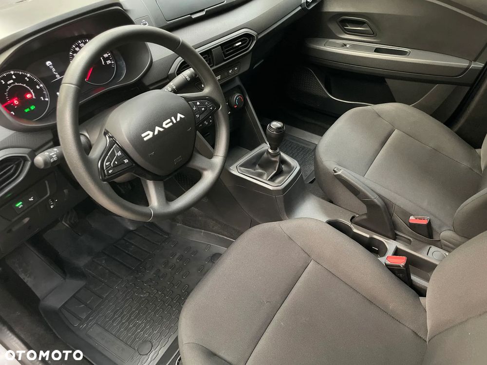 Dacia Jogger 1.0 TCe Essential 7os - 29