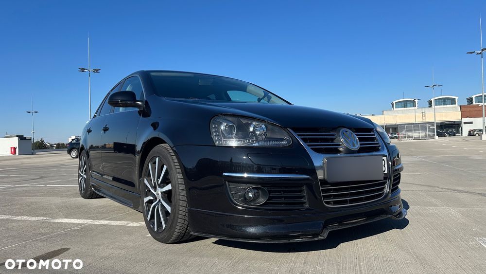 Volkswagen Jetta 2.0 TSI Sportline - 1